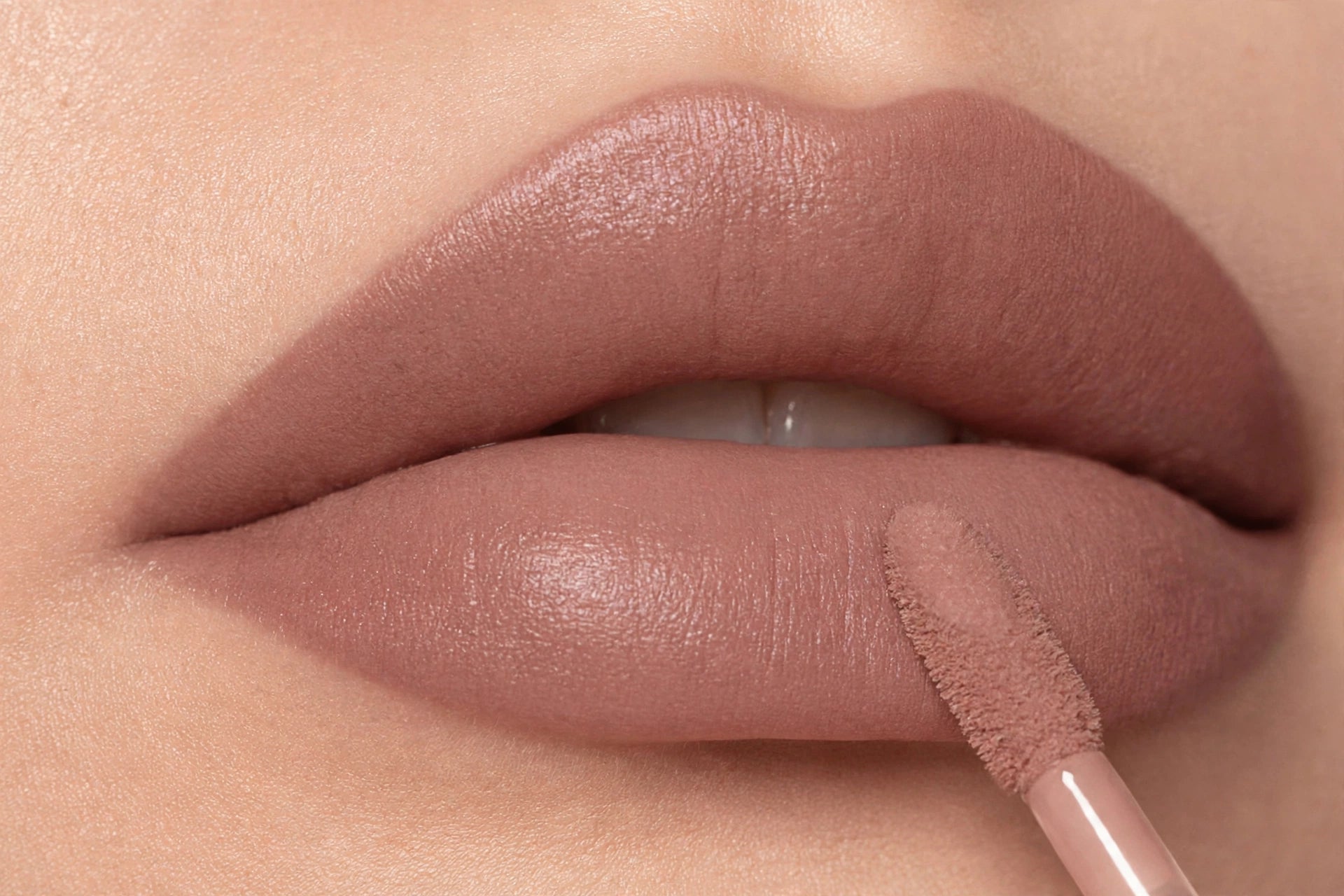 LuxMatte 24-Hour Lipstick